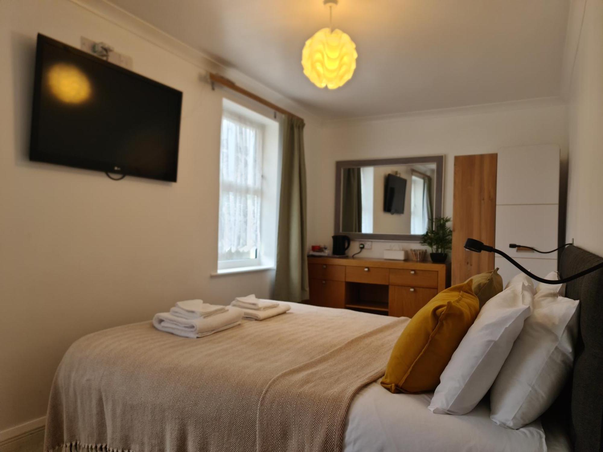 The Torland - Paignton Seafront - Free Parking, All Rooms En-Suite Exterior photo