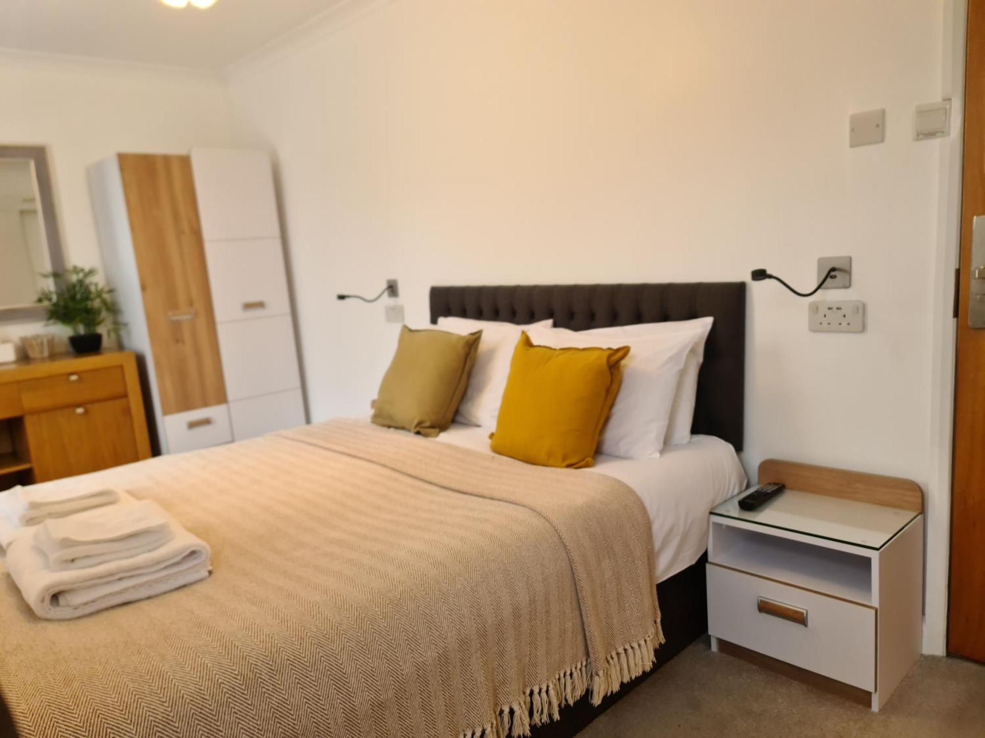 The Torland - Paignton Seafront - Free Parking, All Rooms En-Suite Exterior photo